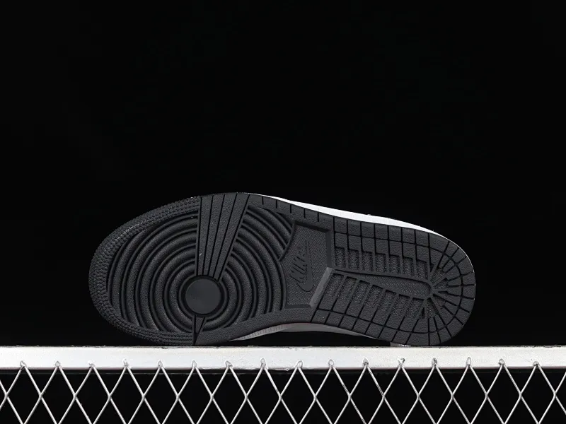 All categories Air Jordan Jordan series basketball shoes Air Jordan 1 Mid Air Jordan 1 Mid AJ1 Joe 1 naked eye 3D black and white Zhongbang basketball shoes DR9495-001
